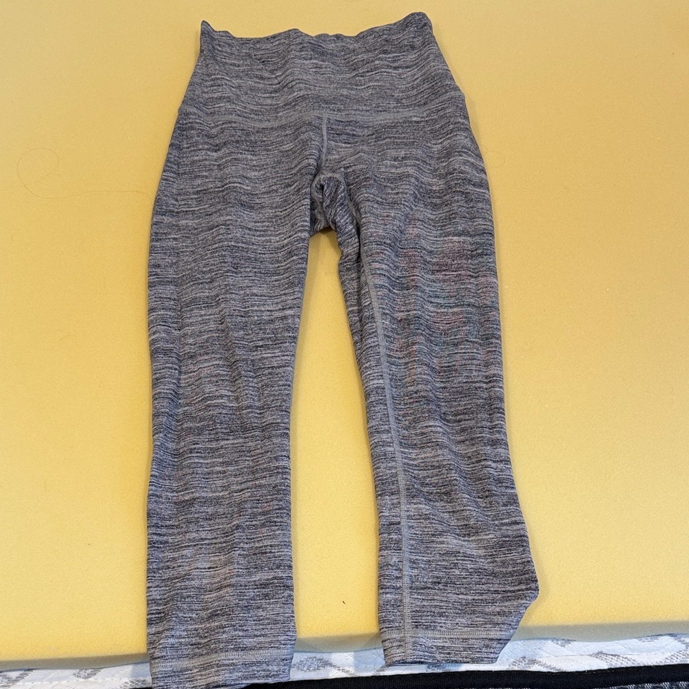 Cropped super soft lulu lemon leggings